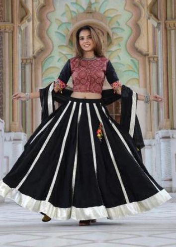 RUHANI Lehanga Set