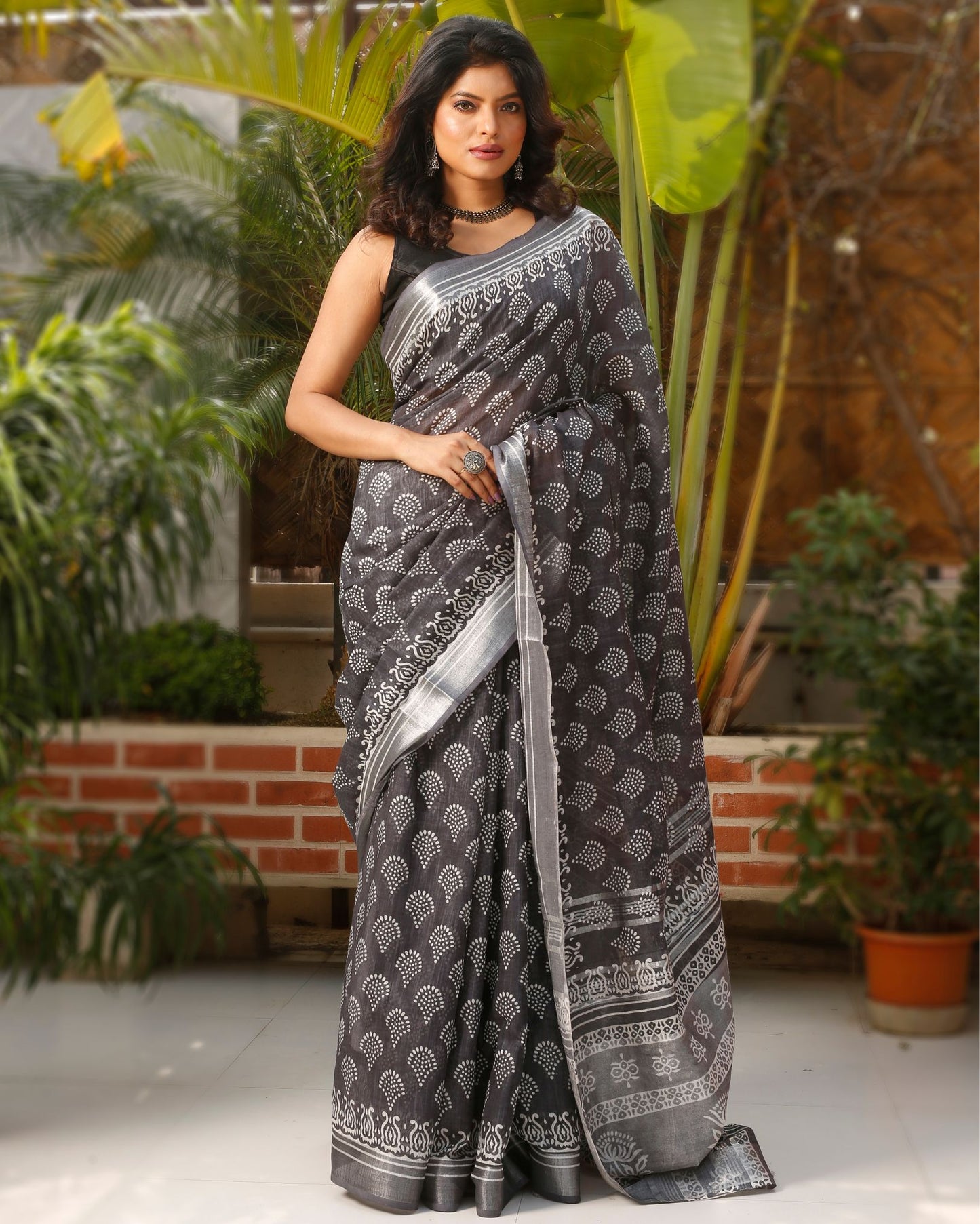 Slub Linen Saree Dark Grey Color Batik Print with running blouse - IndieHaat