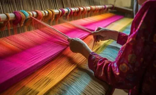 How to Compare Handloom Dress Materials Before Buying