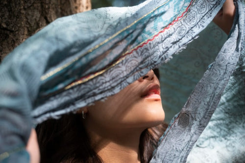 Soft Embellishments Define Minimalist Ethnic Looks