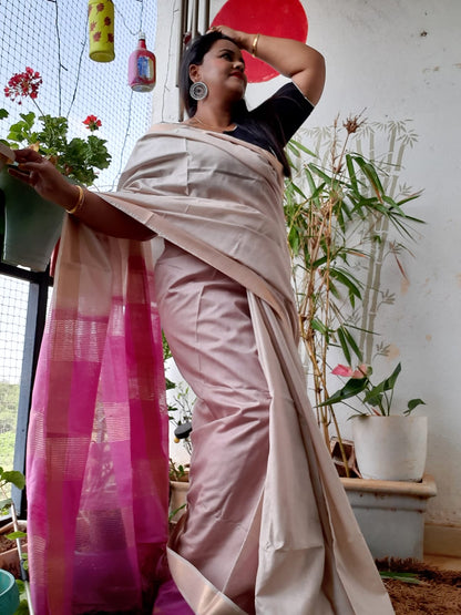 1218-Handloom Kota Silk Saree Off White Color with Pink Pallu and Pink Blouse