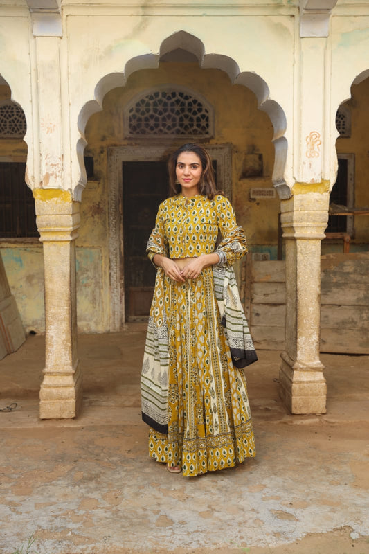 Handblock Printed Cotton Lehanga And Top With Mulmul Dupatta (Size: 34-46) Yellow Color-Indiehaat