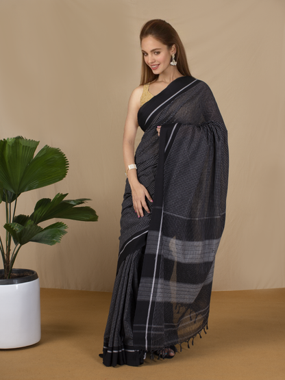 9608-Patteda Anchu Handloom Mark Certified Pure Cotton Black Saree with Running Blouse