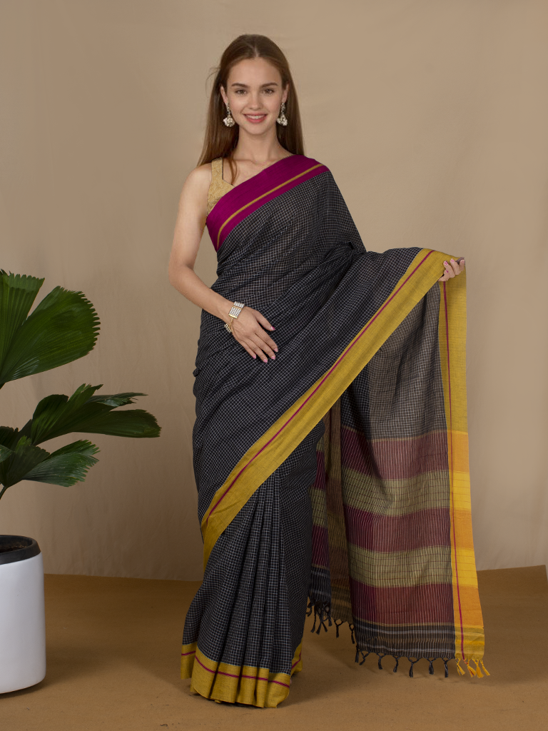 6337-Patteda Anchu Handloom Mark Certified Pure Cotton Black Saree with Running Blouse