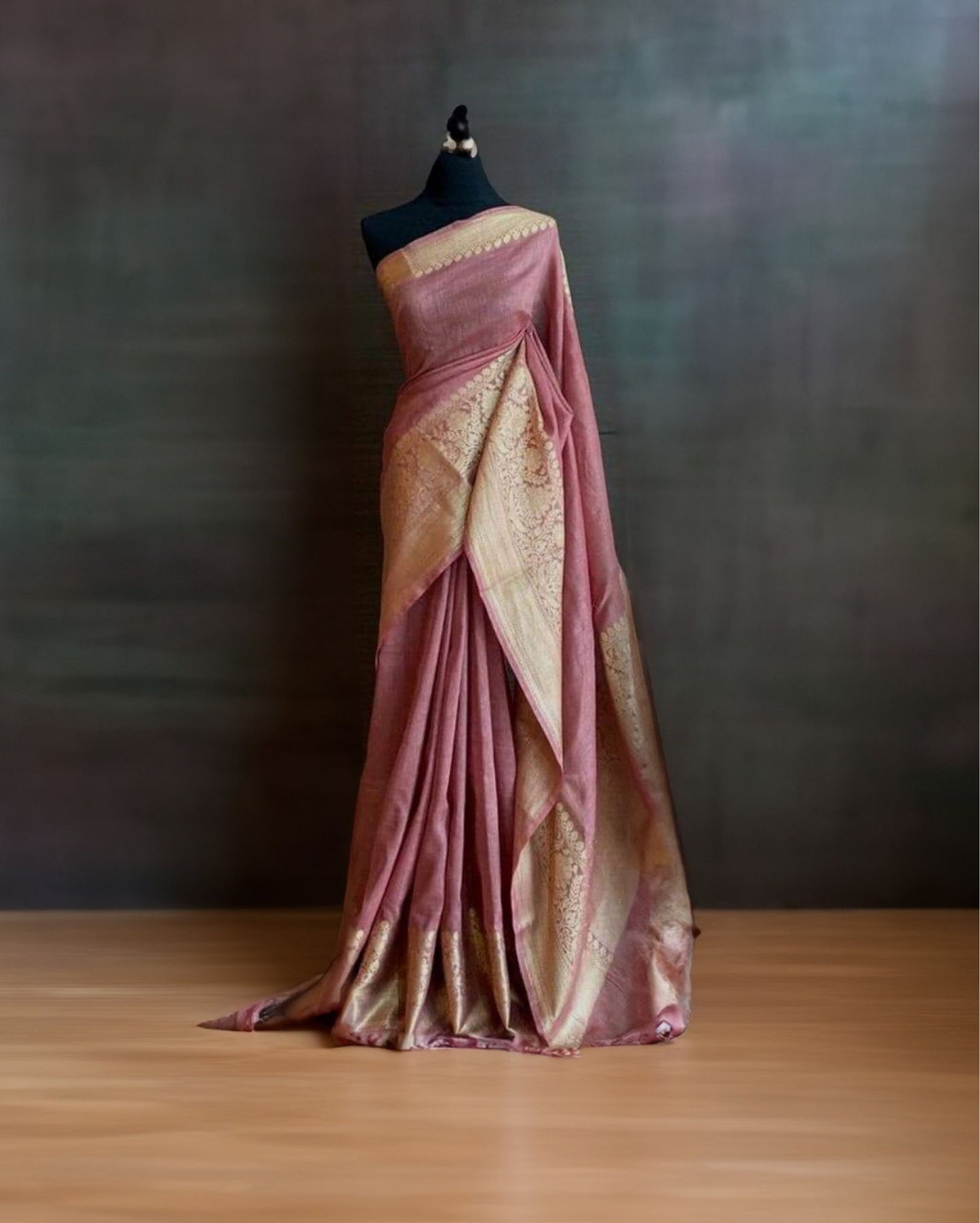 Textured Banarasi Silk Linen Handloom Pink Saree
