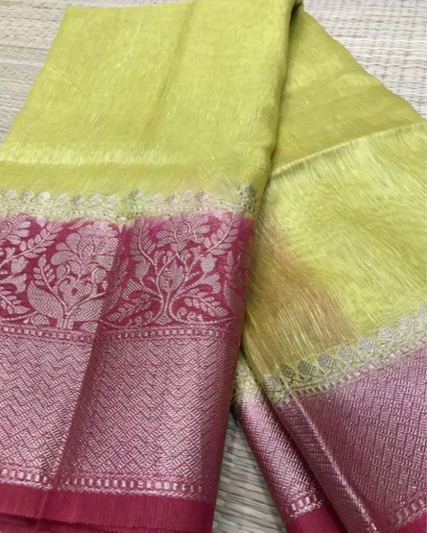 9641-Silk Linen Banrasi Brocade Weaving Handloom Yellow Saree with Blouse