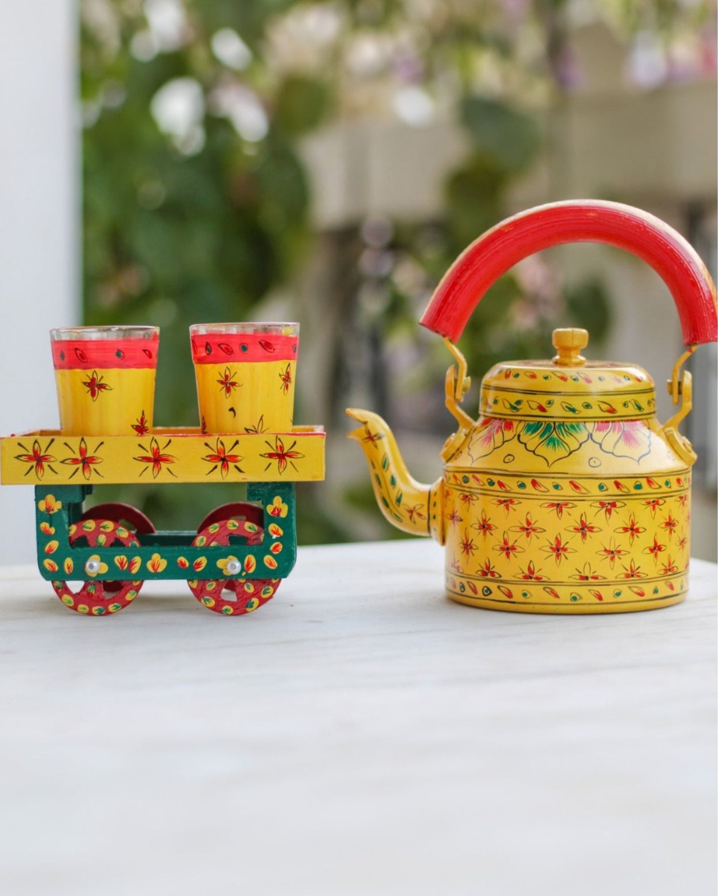 1347-Hand Painted Yellow coloured Aluminium Tea Kettle With 6 Glasses And Wooden Kart