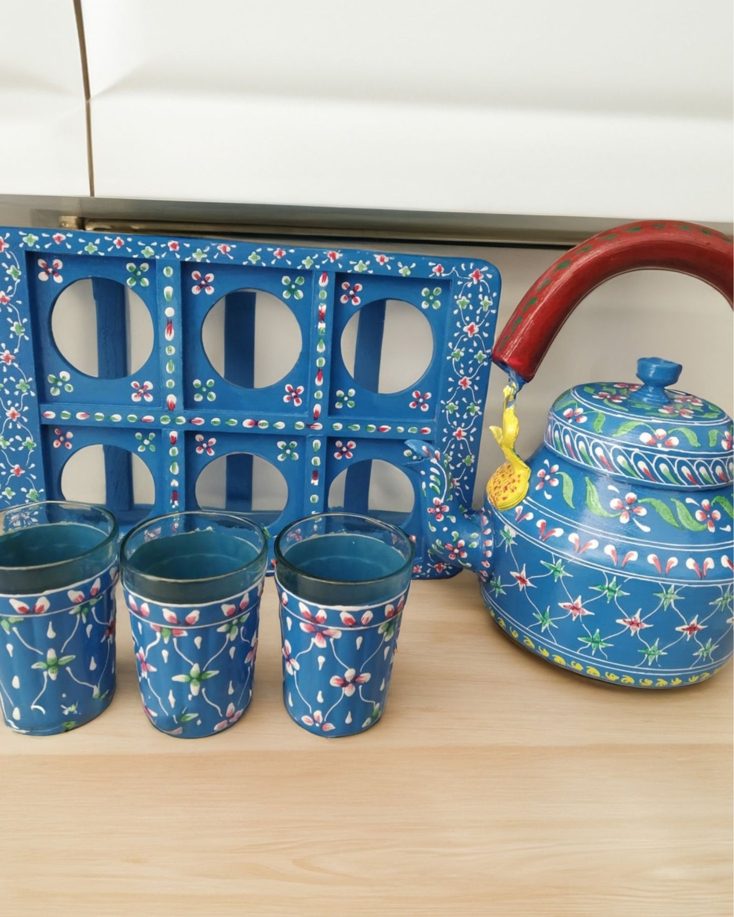 2012-Hand Painted Blue coloured Aluminium Tea Kettle With 6 Glasses And Wooden Kart