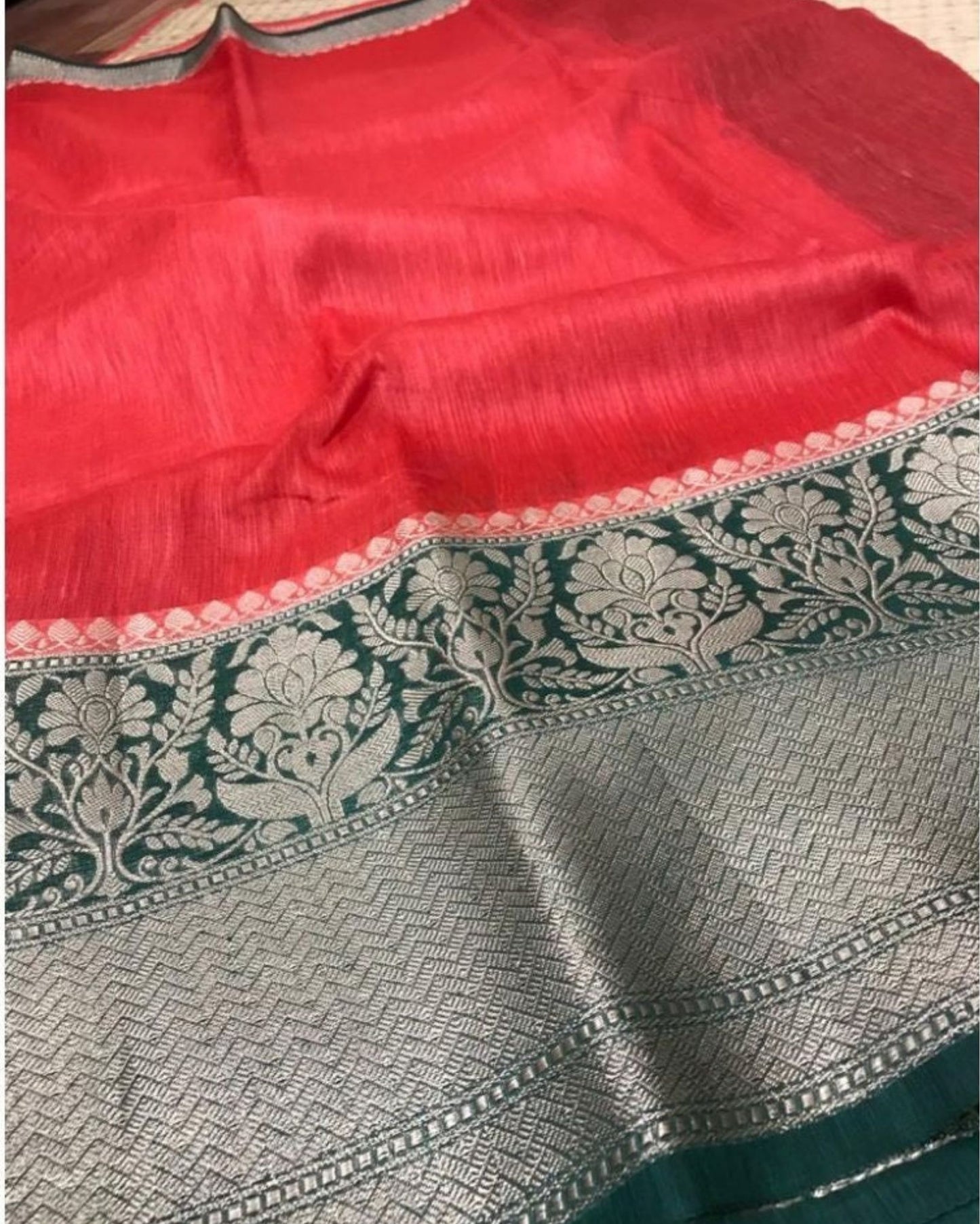 6946-Silk Linen Banrasi Brocade Weaving Handloom Red Saree with Blouse