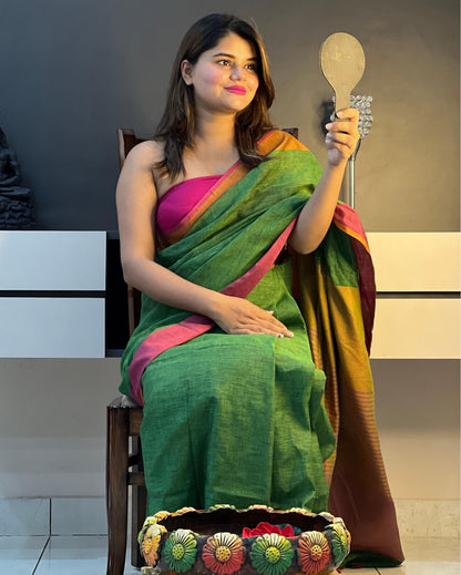 8907-Handwoven Pure Linen Green Saree with Blouse