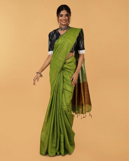 Quaint Silk Linen Handdyed Green Contrast Pallu Saree