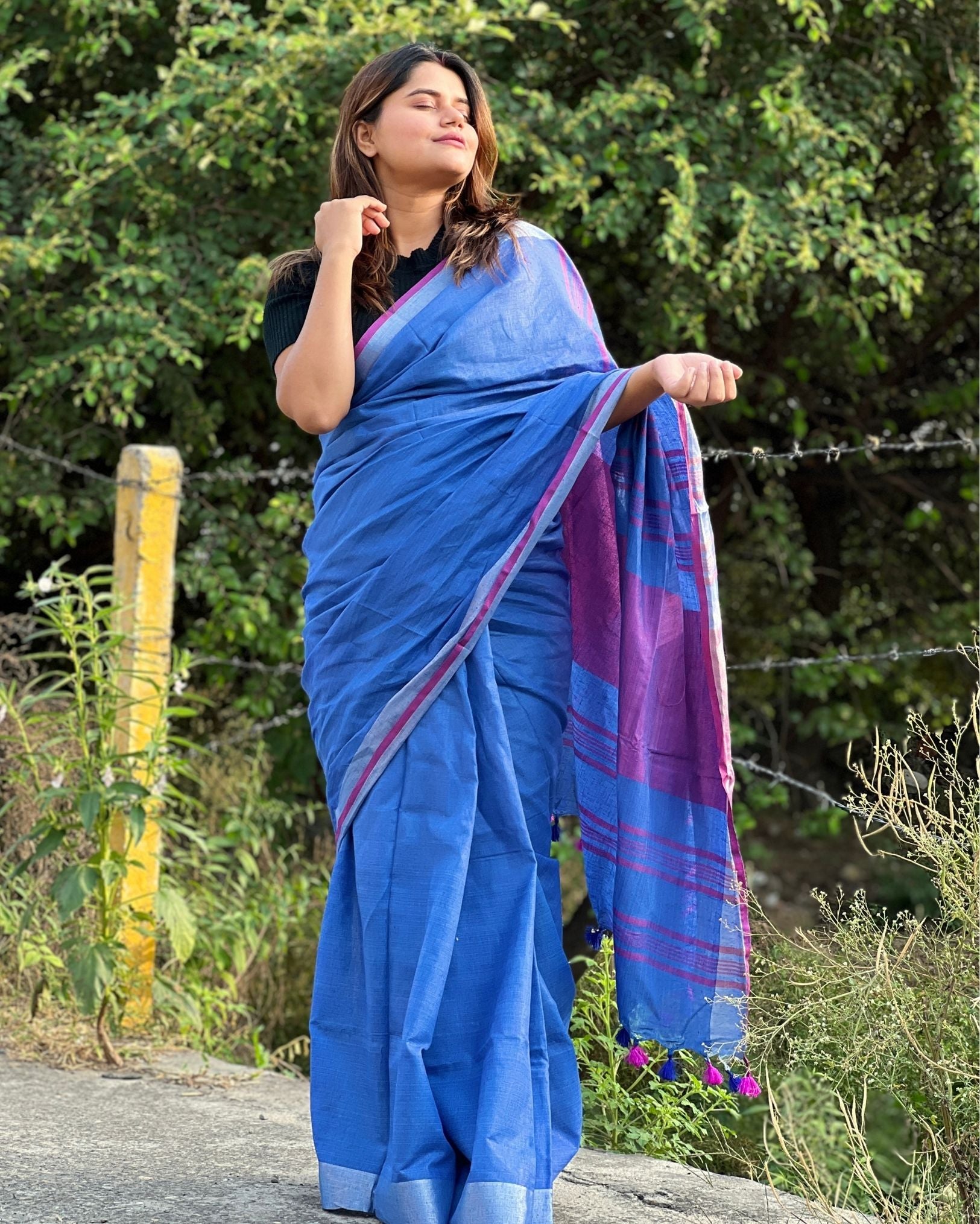 All Silk Linen Plain Saree with contrast Pallu –