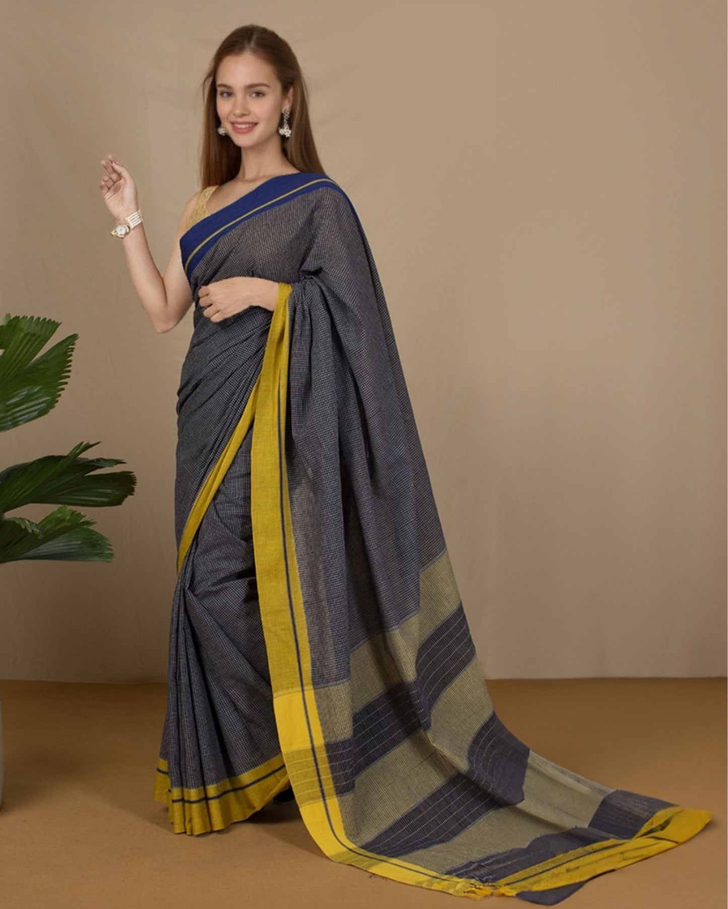 3348-Patteda Anchu Handloom Mark Certified Pure Cotton Black Saree with Running Blouse