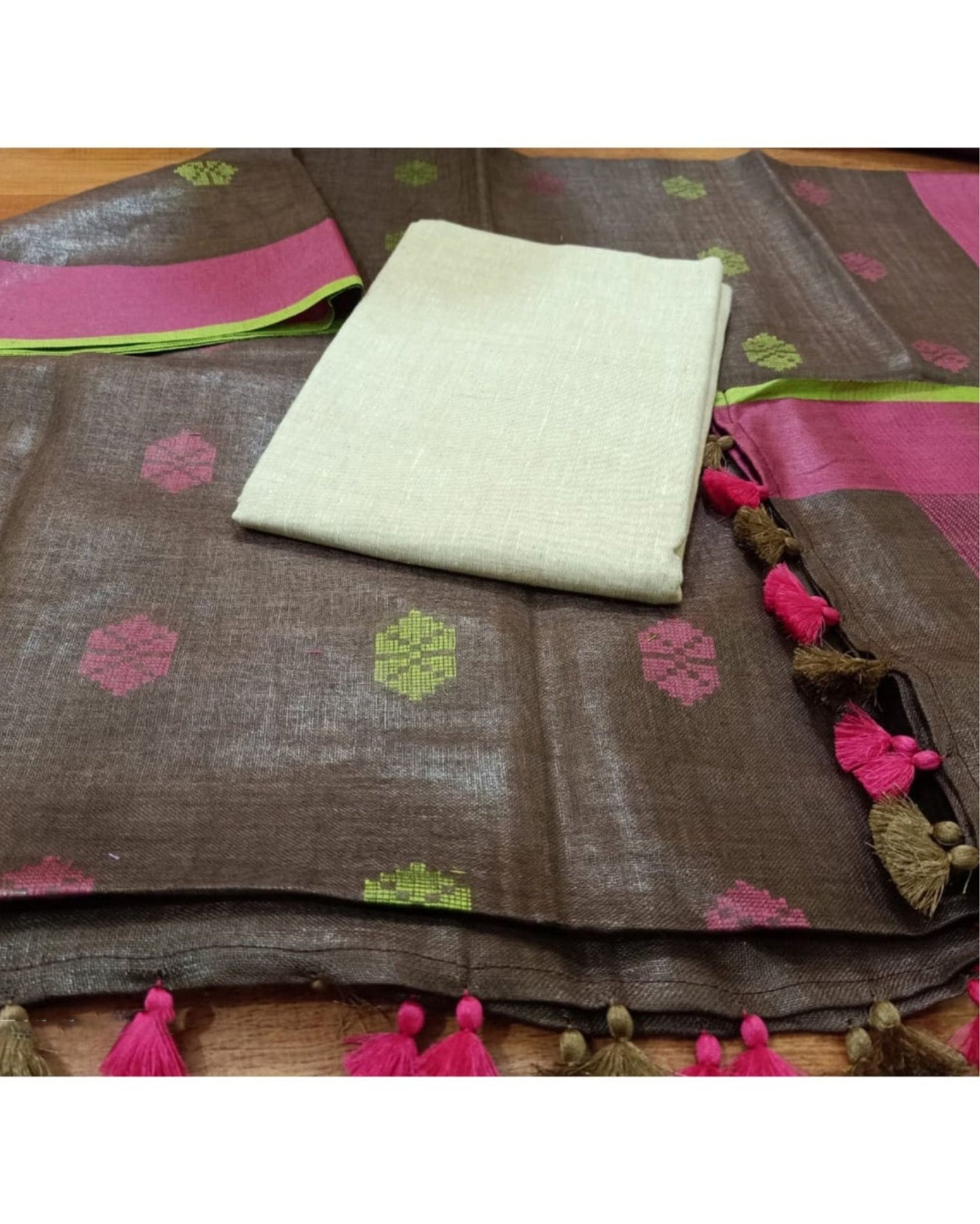 2624-Handwoven Pure Linen Brown Dupatta Set with Katan Fabric White Top