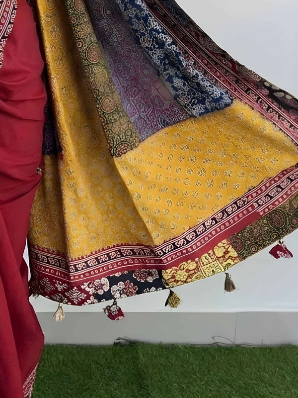 Indiehaat | Pure Mul Cotton Kantha Saree Red