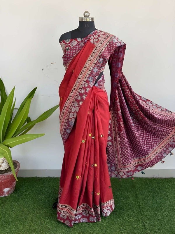 Indiehaat | Pure Mul Cotton Kantha Saree Red
