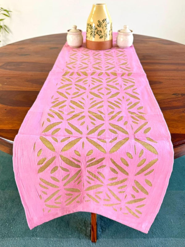 Indiehaat | Applique Cotton Table Runner & Mat Set Pink