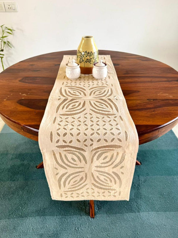 Indiehaat | Applique Cotton Table Runner & Mat Set Peach