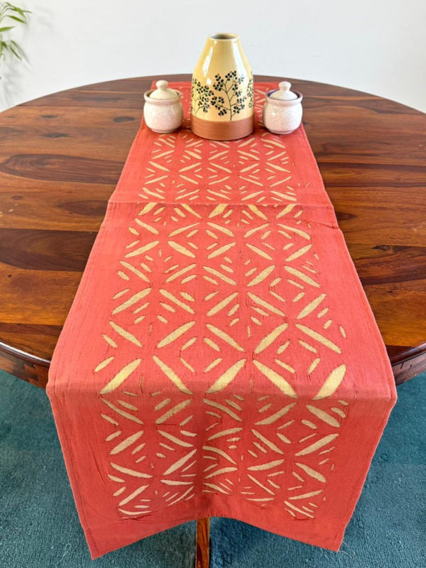 Indiehaat | Applique Cotton Table Runner & Mat Set Peach