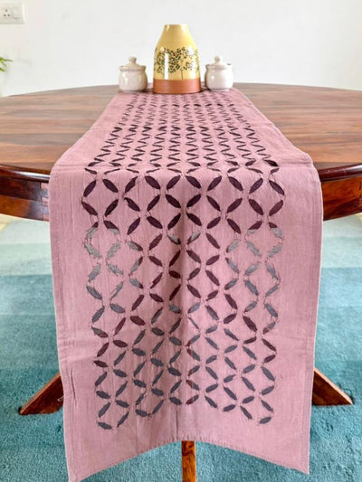 Indiehaat | Applique Cotton Table Runner & Mat Set Purple