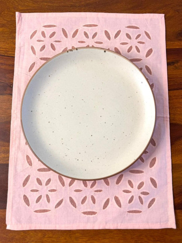 Indiehaat | Applique Cotton Table Runner & Mat Set Pink