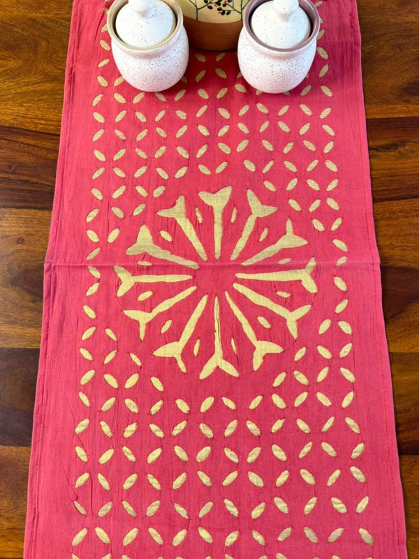 Indiehaat | Applique Cotton Table Runner & Mat Set Pink