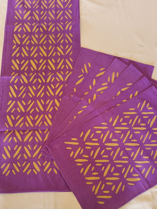 Indiehaat | Applique Cotton Table Runner & Mat Set Purple