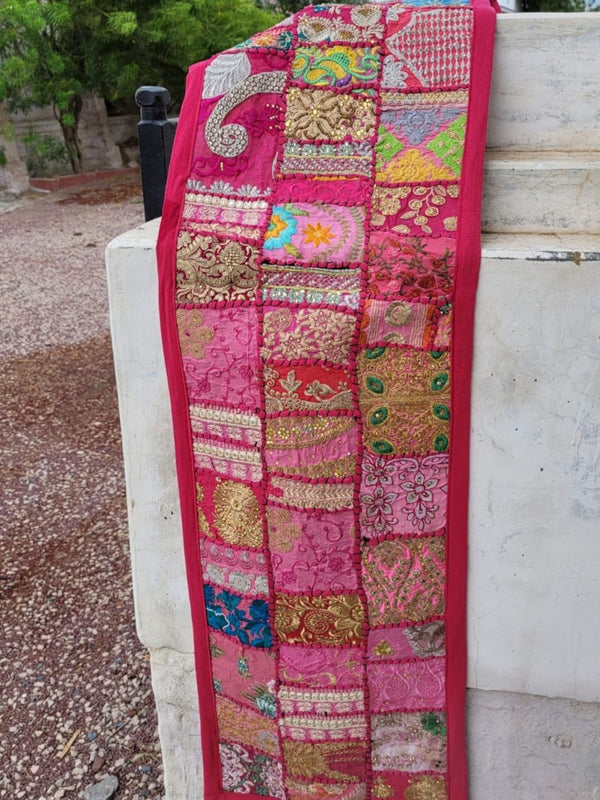 Indiehaat | Pure Cotton Kambadiya Work Table Runner Pink