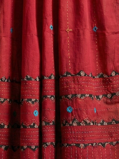 Indiehaat | Applique Kantha Pure Mul Cotton Dupatta Red