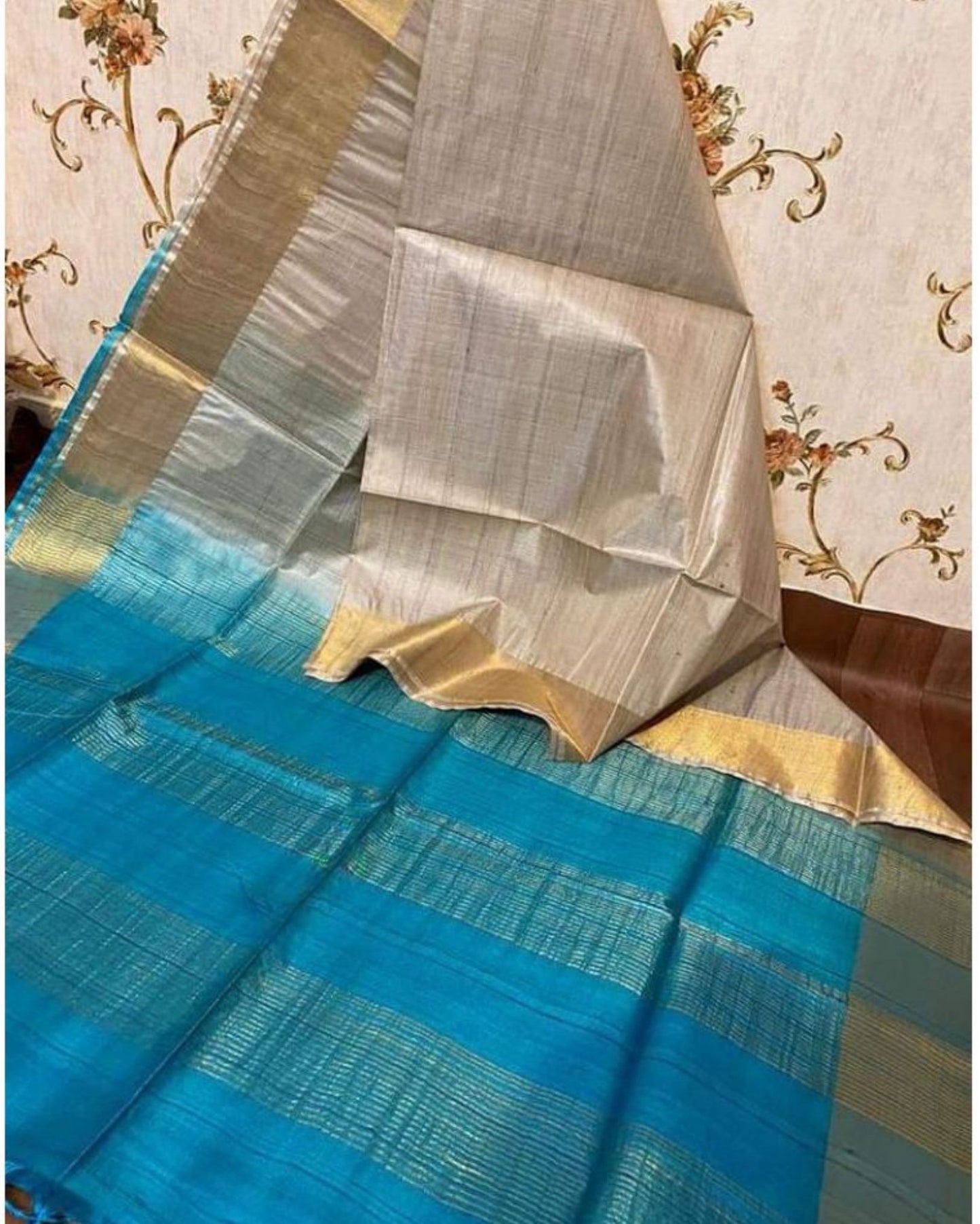 5350-Handloom Kota Silk Saree Beige Color with Blue Pallu and Blue Blouse