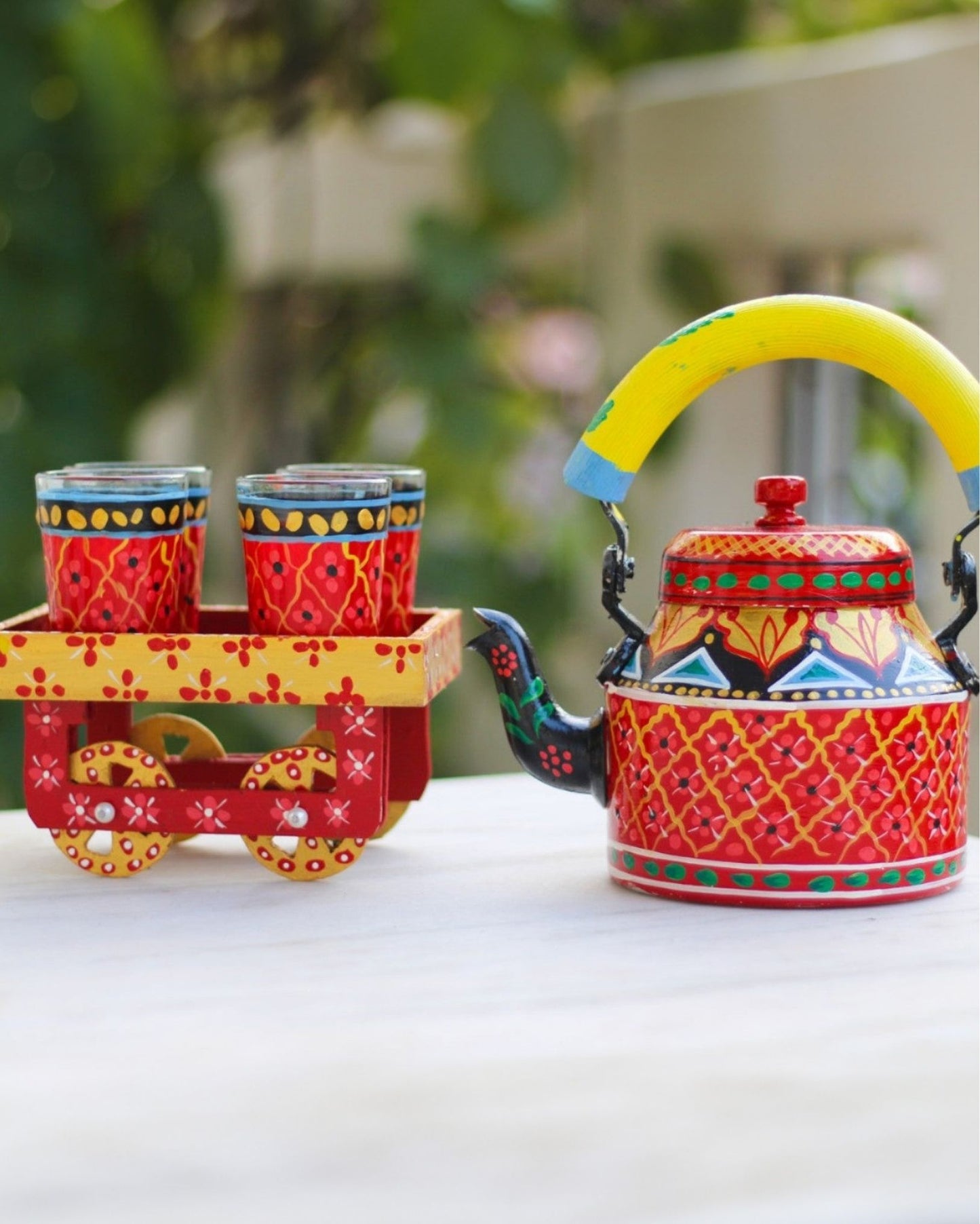 6046-Hand Painted Red coloured Aluminium Tea Kettle With 6 Glasses And Wooden Kart