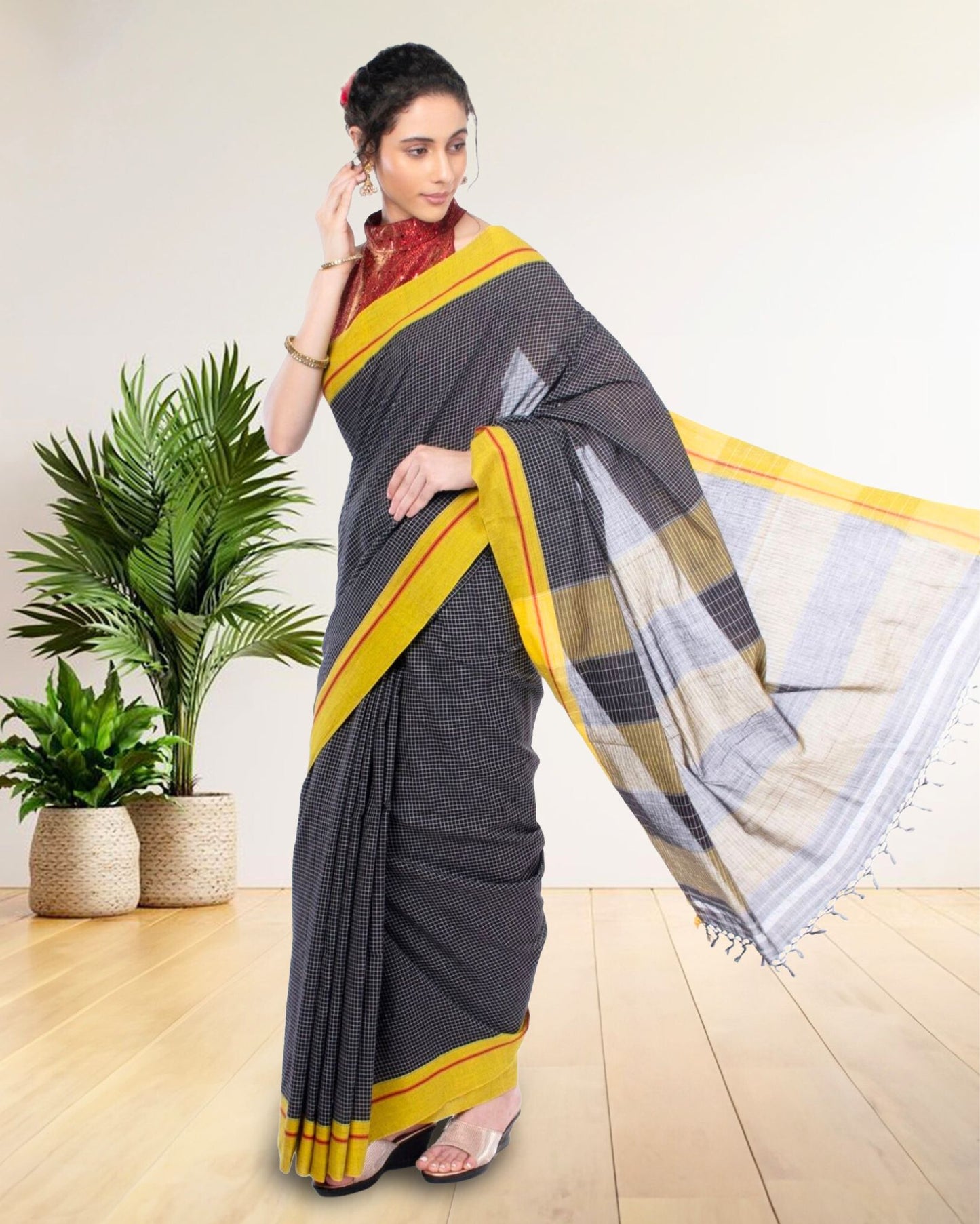 4048-Patteda Anchu Handloom Mark Certified Pure Cotton Green Saree with Running Blouse