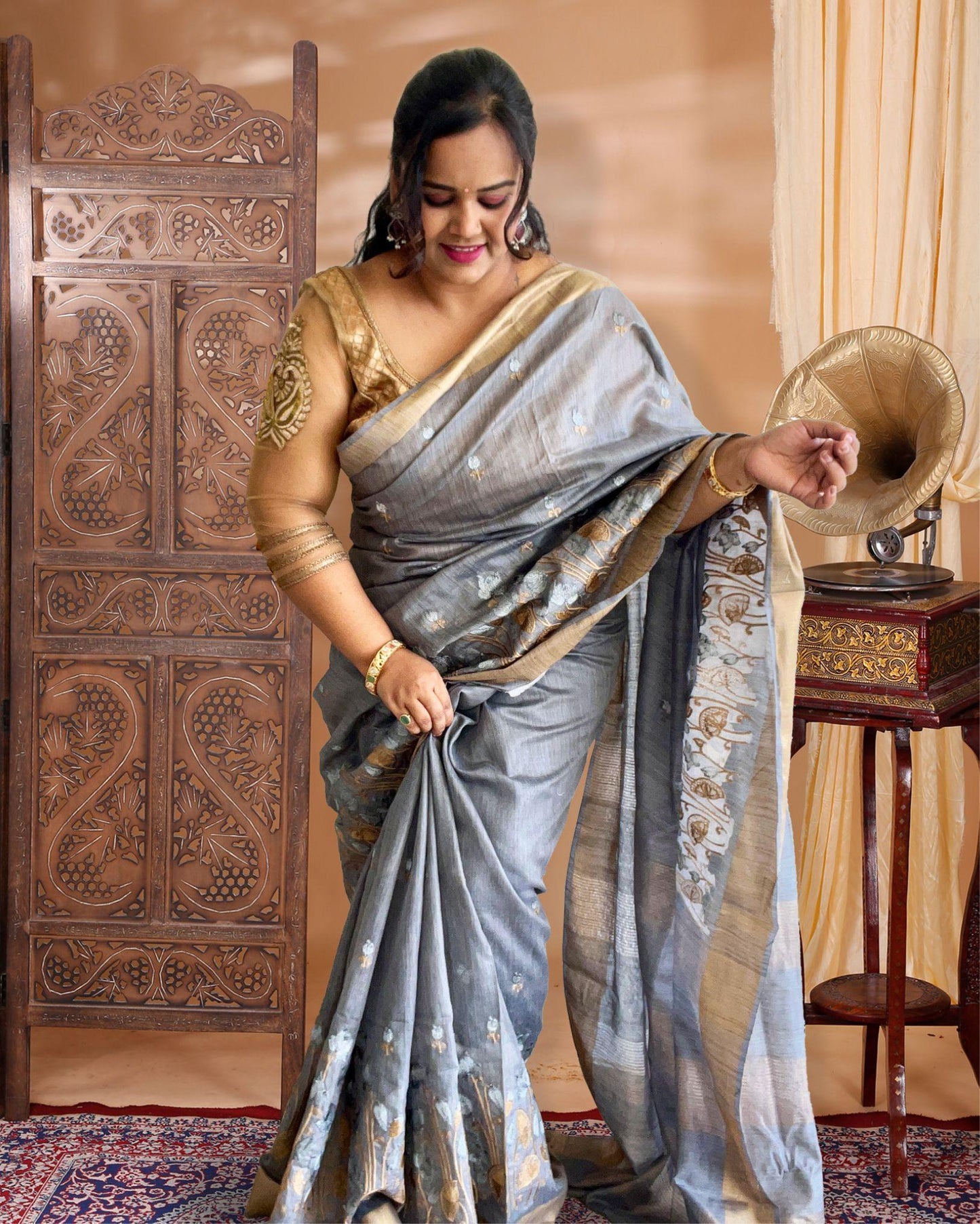 IndieHaat | Banswara Silk Grey Saree Digital Embroidery Lotus Design Running Blouse