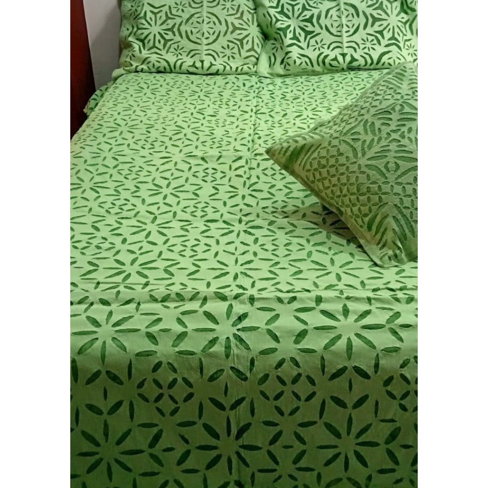Handcrafted Aplique work King Size Double Bed Bed Cover (7.5 Ft X 9 Ft)
with 2 Pllow Covers and 2 Cushion Covers