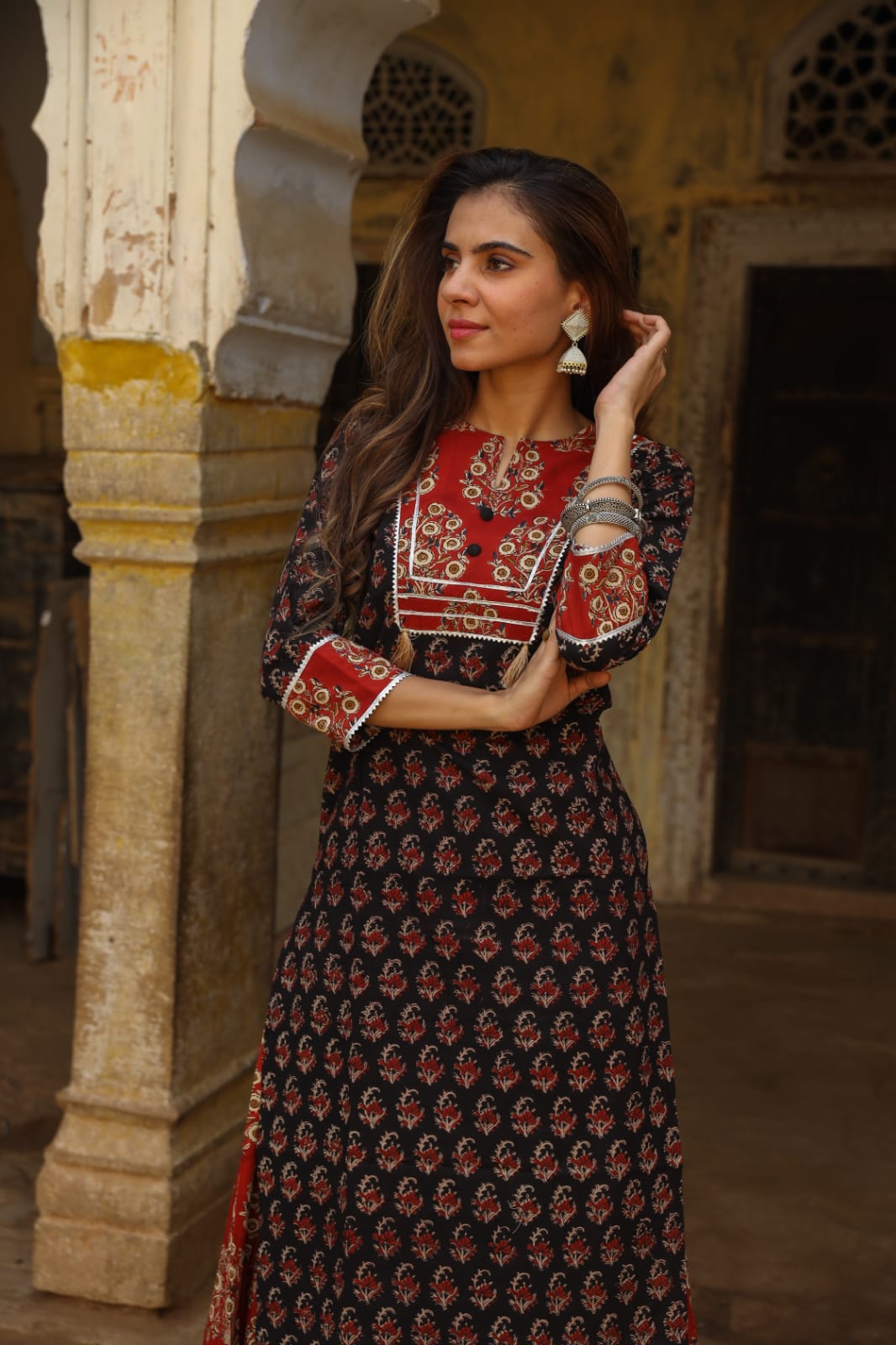 Buy Navratri Wear White Embroidery Work Fancy Kurti With Skirt Online From  Surat Wholesale Shop.