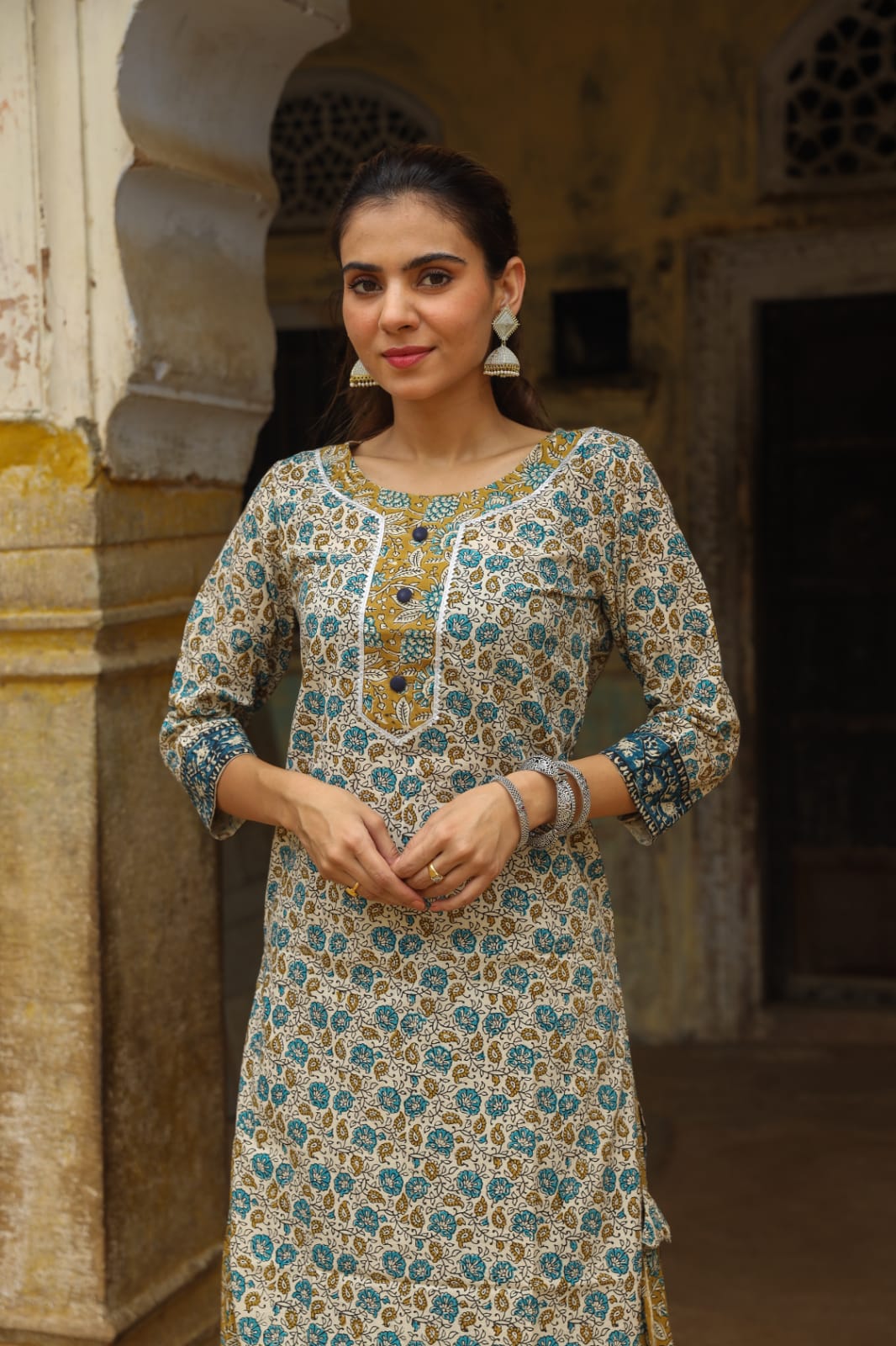 Floral Printed Kurti Set In Off White Color