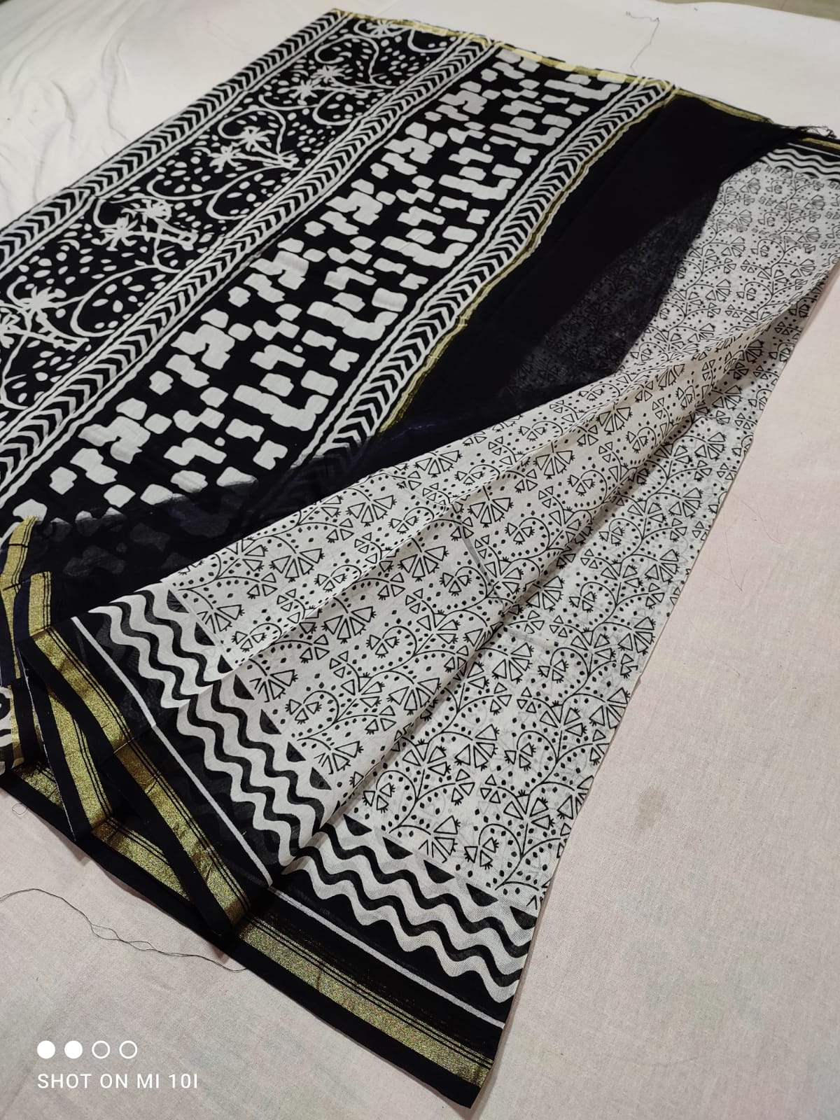 Chanderi Masrise/Mercerised Cotton Silk saree Hand block Print Black and White Colour with running blouse