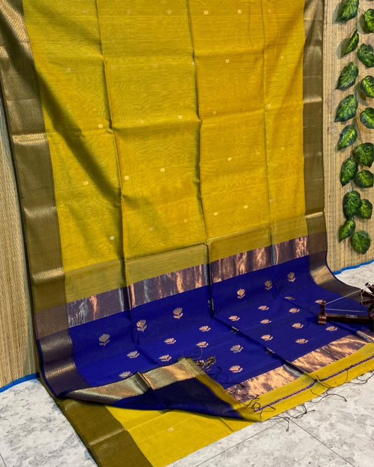 Maheshwari Handloom Handwoven Saree Goldenrod Yellow Color Double Design Zari Border with flower buti pallu and contrast blouse - IndieHaat