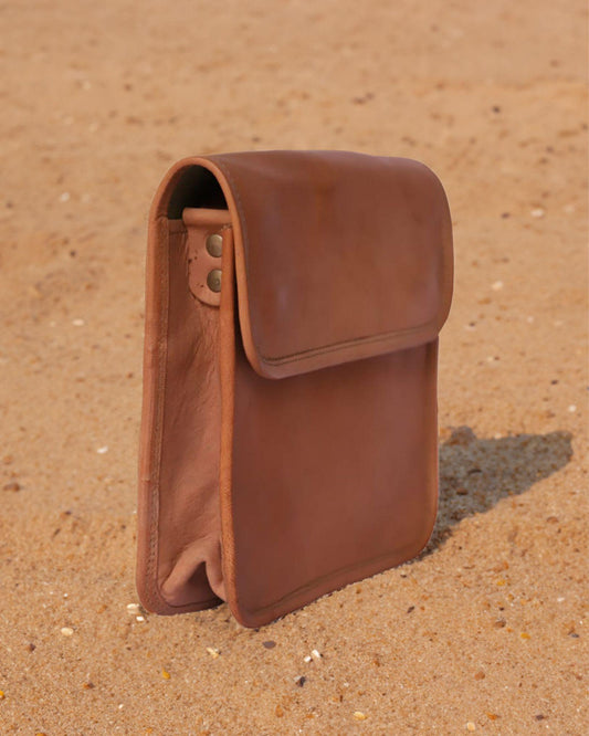 Indiehaat | Pure Leather Purse Brown Color