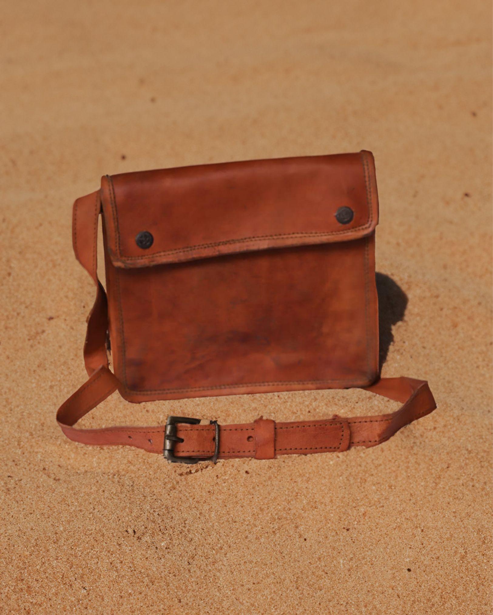 Indiehaat | Pure Leather Purse Brown Color